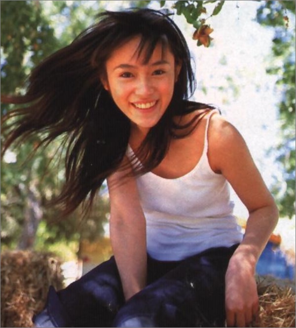 比較画像 山口紗弥加が老けたのは顔の痩せすぎ 歴代の写真まとめ R40 Headline